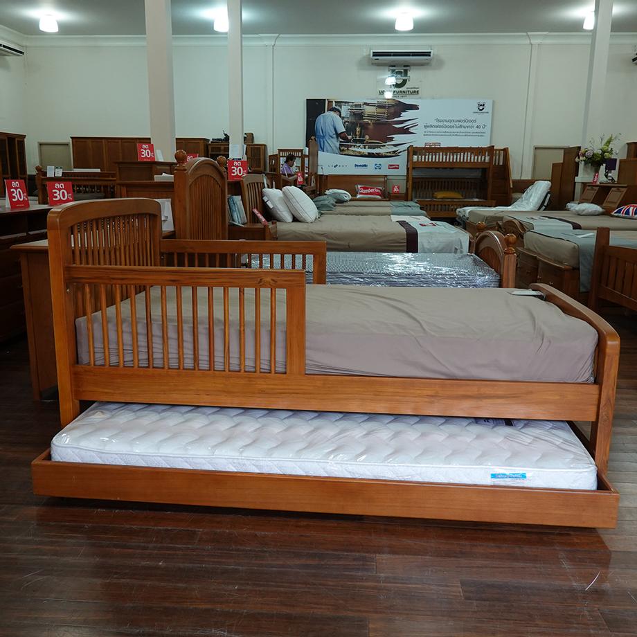 เตียงนอนมีแผงกันตก