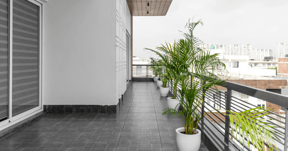 หลังคา ระเบียง และพื้นที่ภายนอก