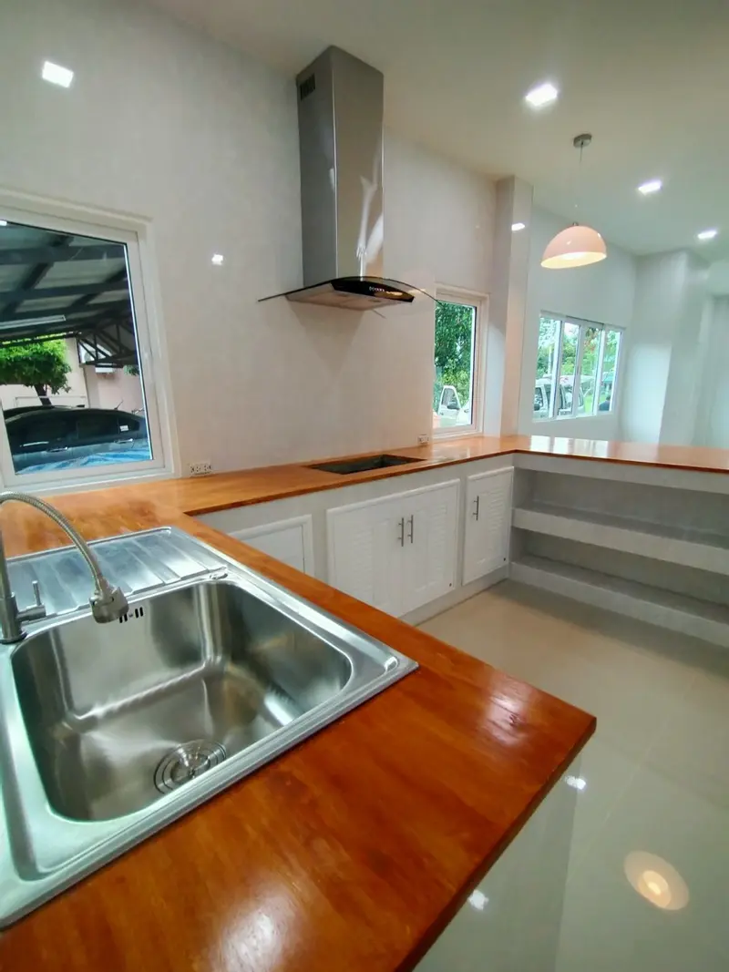 แบบบ้าน Serie-C โมเดิร์นคอนเทมโพรารี่ 2 ชั้น ของปัญญาฤทธิ์โฮม บริษัทรับสร้างบ้านเชียงใหม่แบบครบวงจร