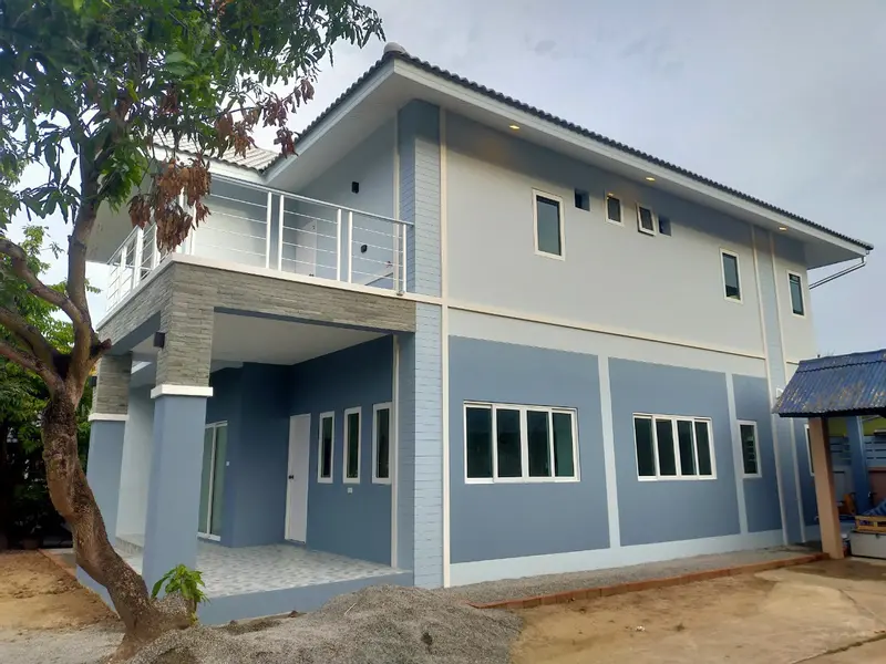 แบบบ้าน Serie-C โมเดิร์นคอนเทมโพรารี่ 2 ชั้น ของปัญญาฤทธิ์โฮม บริษัทรับสร้างบ้านเชียงใหม่แบบครบวงจร