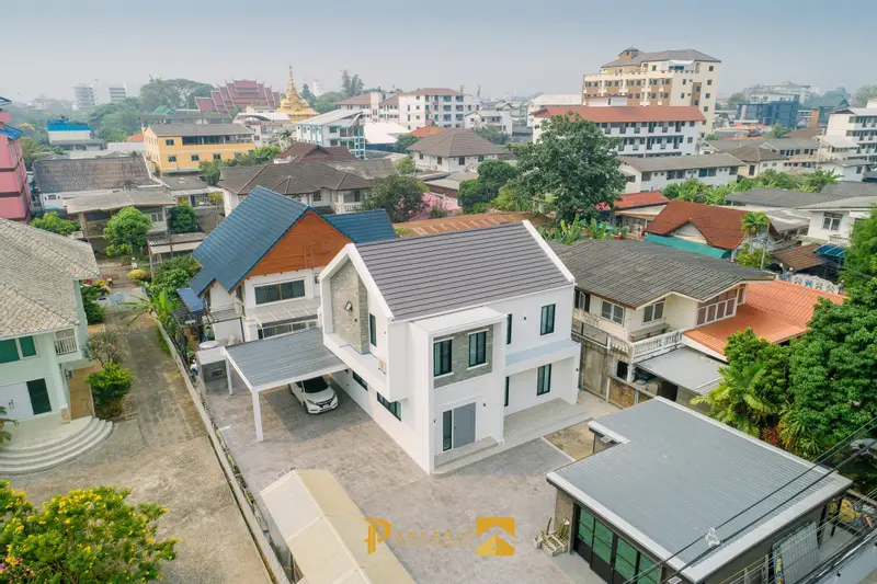 บ้านคุณกันต์และคุณแพร สไตล์โมเดิร์น 2 ชั้น ปัญญาฤทธิ์โฮม บริษัทรับสร้างบ้านเชียงใหม่