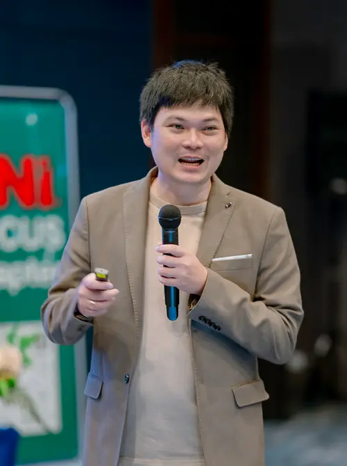 ภรต หอมดอก