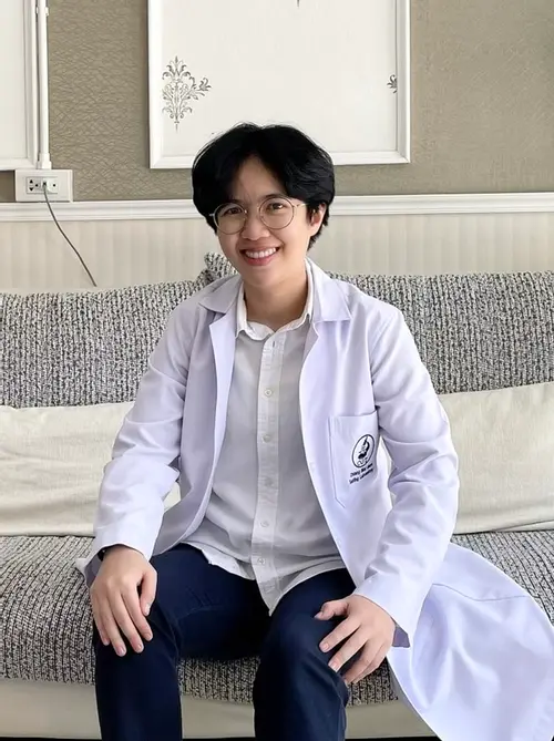 เมธิณี เขียวทิพย์ 