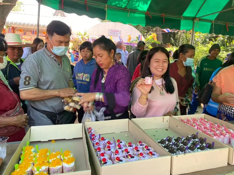 Join the almshouse activity 