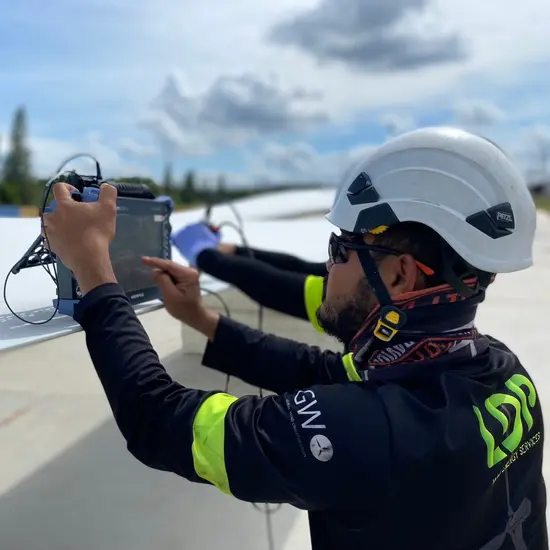 Wind Turbine Blade scanning (Ultrasonic Testing: UT) Service