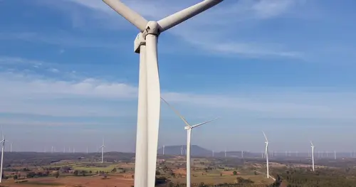 How wind turbine create electricity