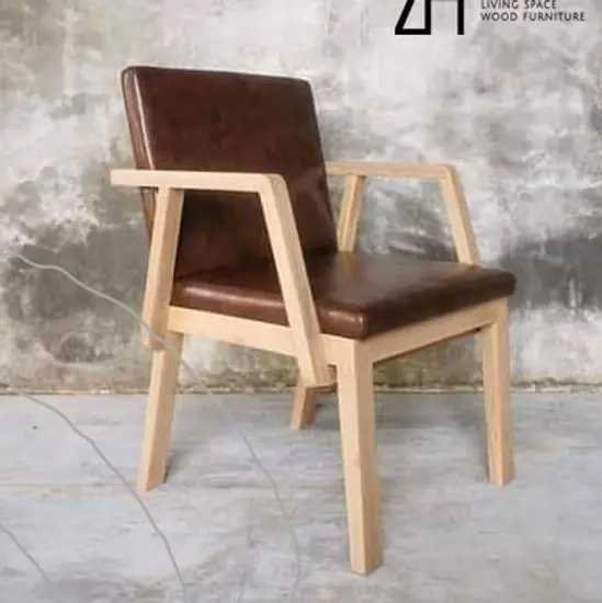 เก้าอี้ไม้สักพร้อมเบาะนั่ง
