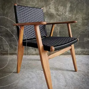  เก้าอี้ไม้สัก