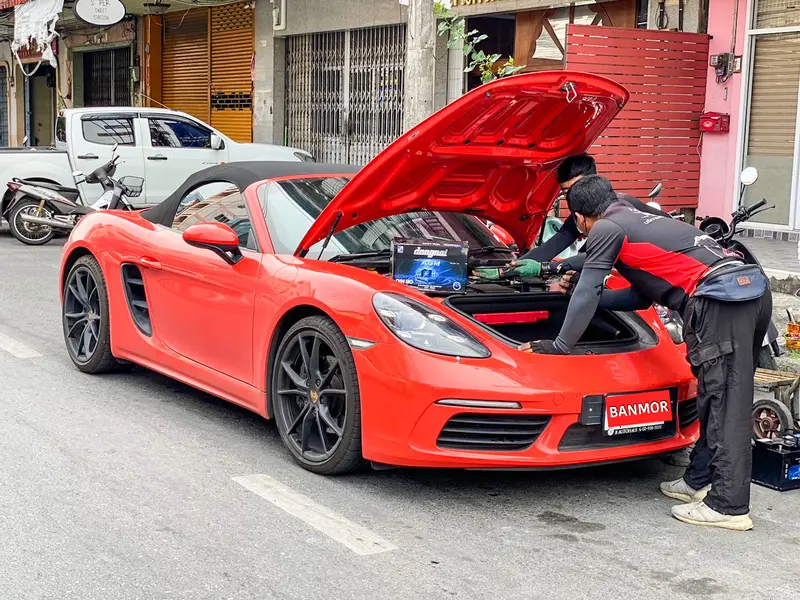 เปลี่ยนแบตรถ supercar