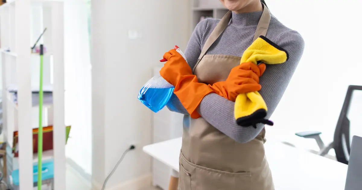 แม่บ้านรายวัน เหมาะกับบ้านแบบไหน? เลือกยังไงให้คุ้มค่า