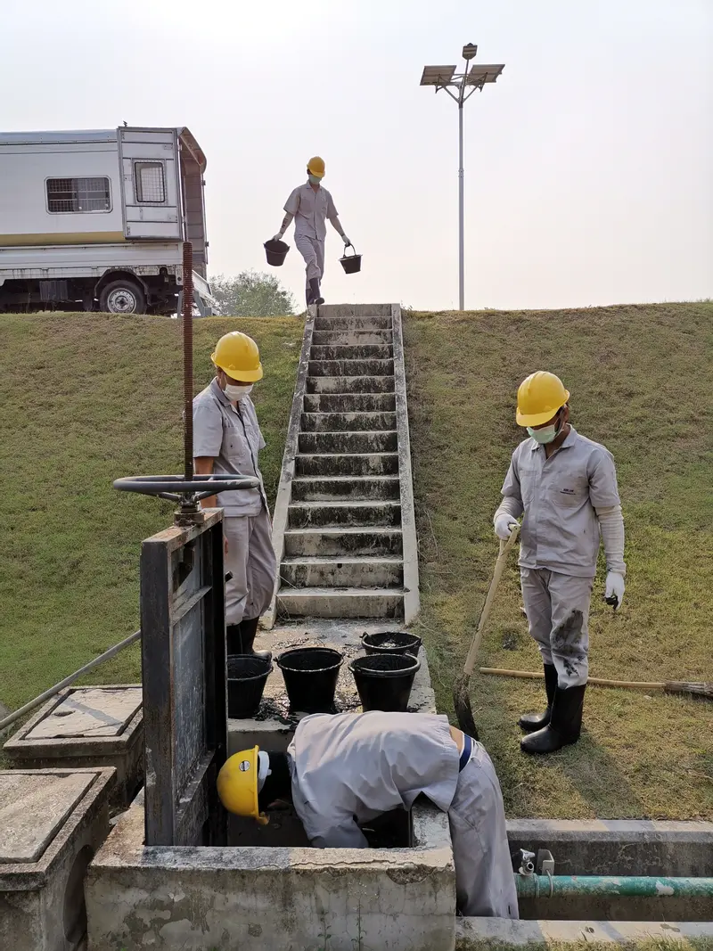 ทำความสะอาดรางบะบายน้ำ