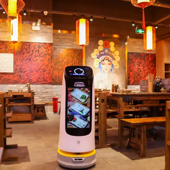 หุ่นยนต์เสิร์ฟอาหารและโฆษณา รุ่น KettyBot Pro