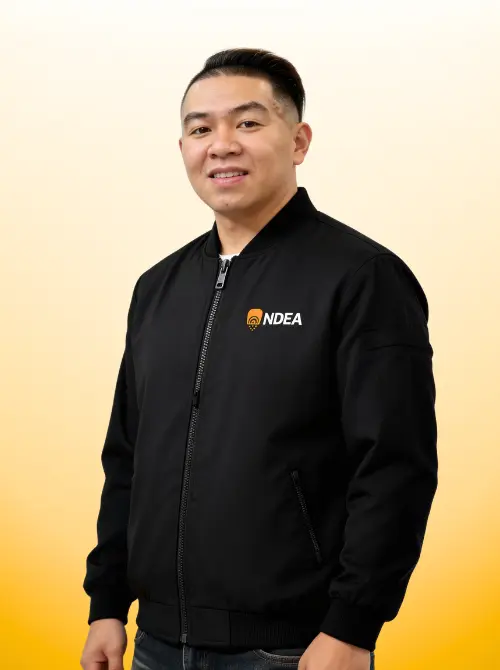 คุณศิรเมศร์ อภิชัยวิโรจน์