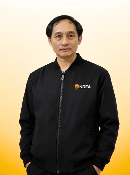 คุณเสนี มาลีพัตร